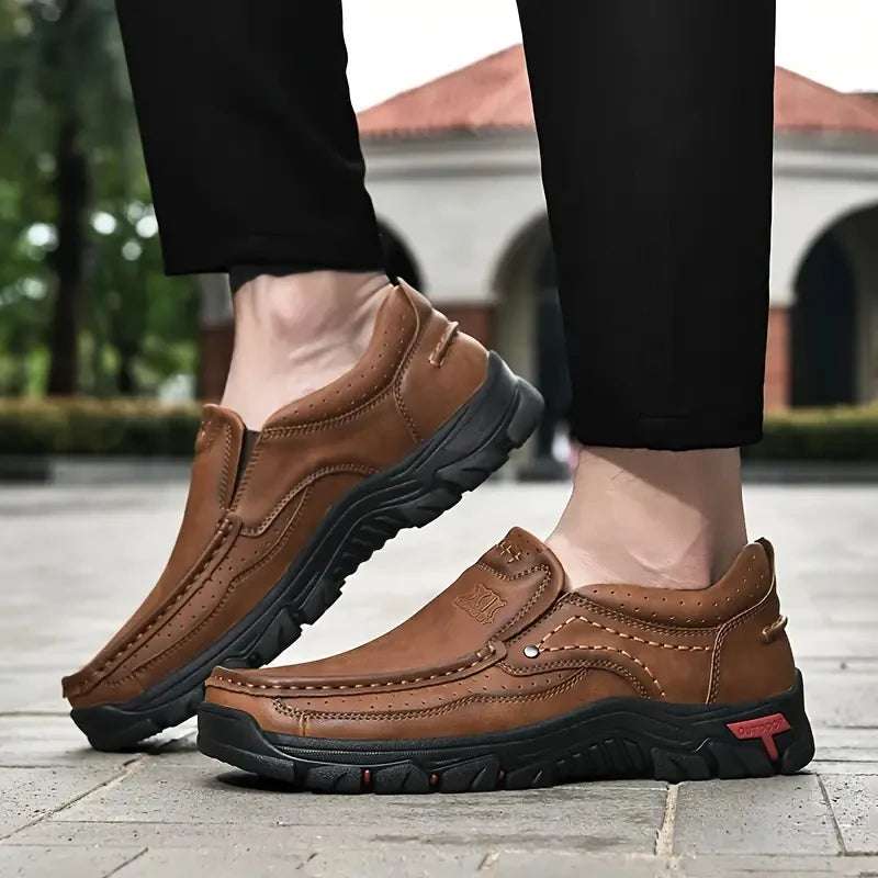 Handmade Leather Men Shoes Casual Outdoor Slip On Loafers Men Leather Shoes Flats Moccasins Walking Shoes Non-Slip