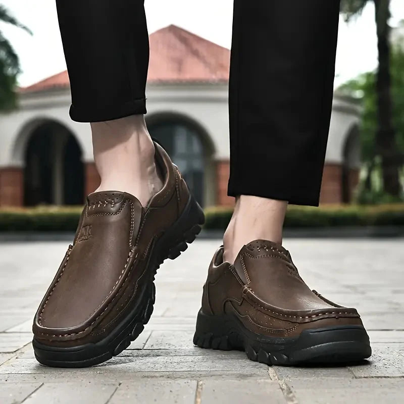 Handmade Leather Men Shoes Casual Outdoor Slip On Loafers Men Leather Shoes Flats Moccasins Walking Shoes Non-Slip